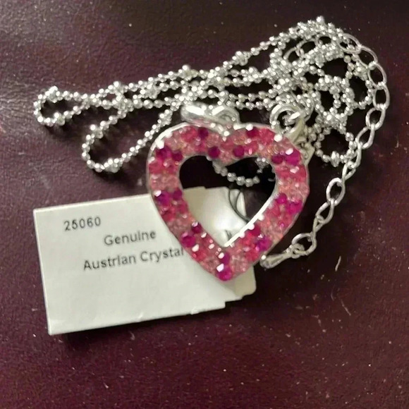Cookie Lee Australian Light Pink Dark Pink Crystal Pendant on Silver Tone Chain - Picture 11 of 12